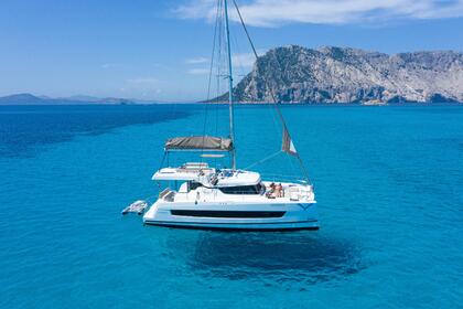 Charter Catamaran BALI CATSPACE Menorca