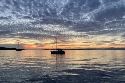 Porquerolles en Catamaran a voiles