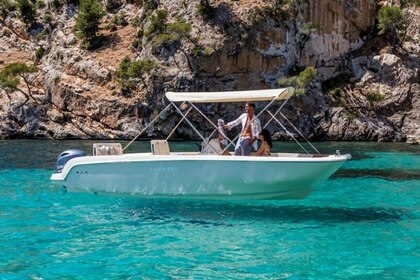 Rental Motorboat Invictus 190FX Chalkidiki