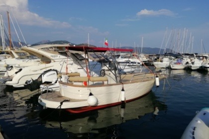 Hyra båt Motorbåt Gozzo Iavarone Salerno