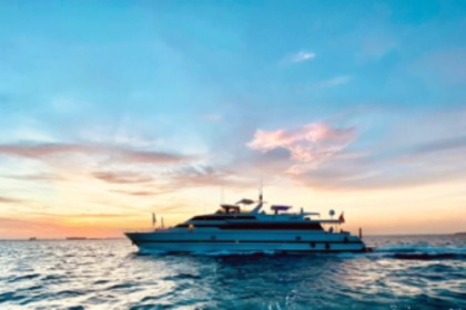 Location Yacht à moteur Versilcraft Planet 110 Cancún