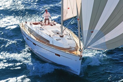 sailboat charter