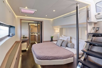 Christal Mio - Fountaine Pajot Power 67