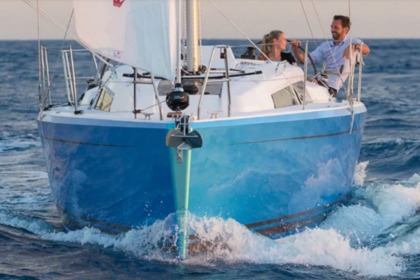 Aproveite a navegação neste veleiro de 9.62 metr