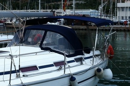 Se alquila velero con patrón