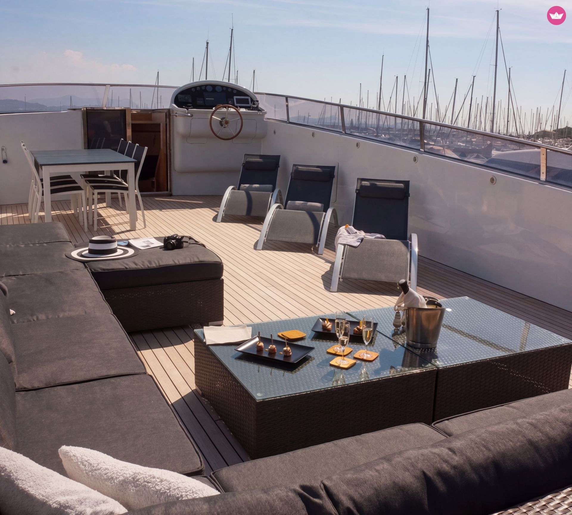 Yacht Mondomarine 30 3000cv 7