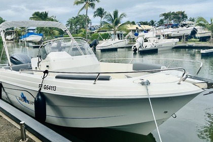 Hire Motorboat Pacific craft 625 open Le Robert