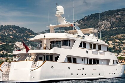 Location Yacht à moteur Rossato 130 Saint-Tropez
