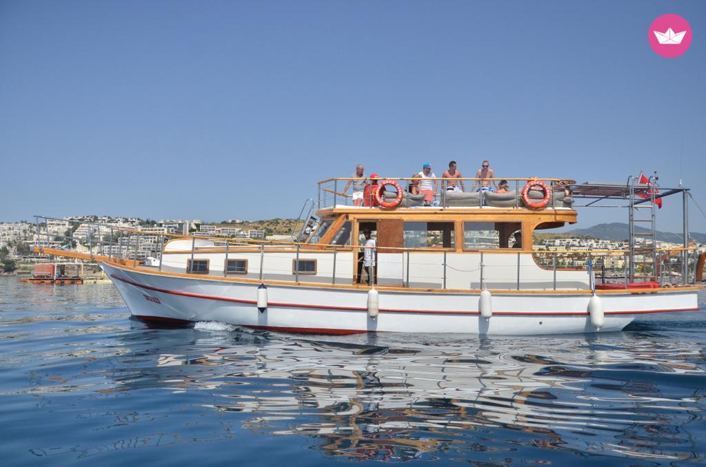Bateau à moteur By Zar Goca Usen 250cv