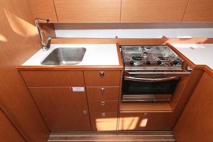 Hyra båt Segelbåt  Bavaria C42 Pirovac