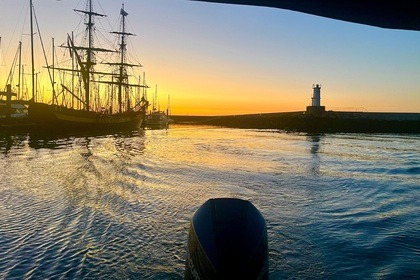 Quicksilver 755 Sundeck