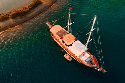 Traditional custom built gulet with a capacity of 10 people