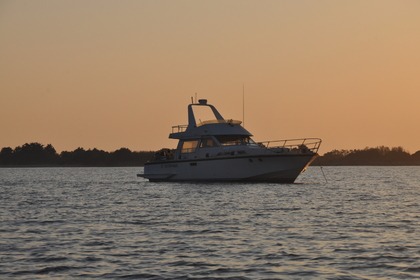 Charter Motor yacht Guy Couach 1400 Fly La Rochelle