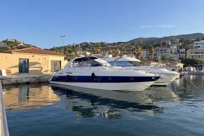 Location Bateau à moteur Cranchi 47 Méditerranée Saint-Tropez