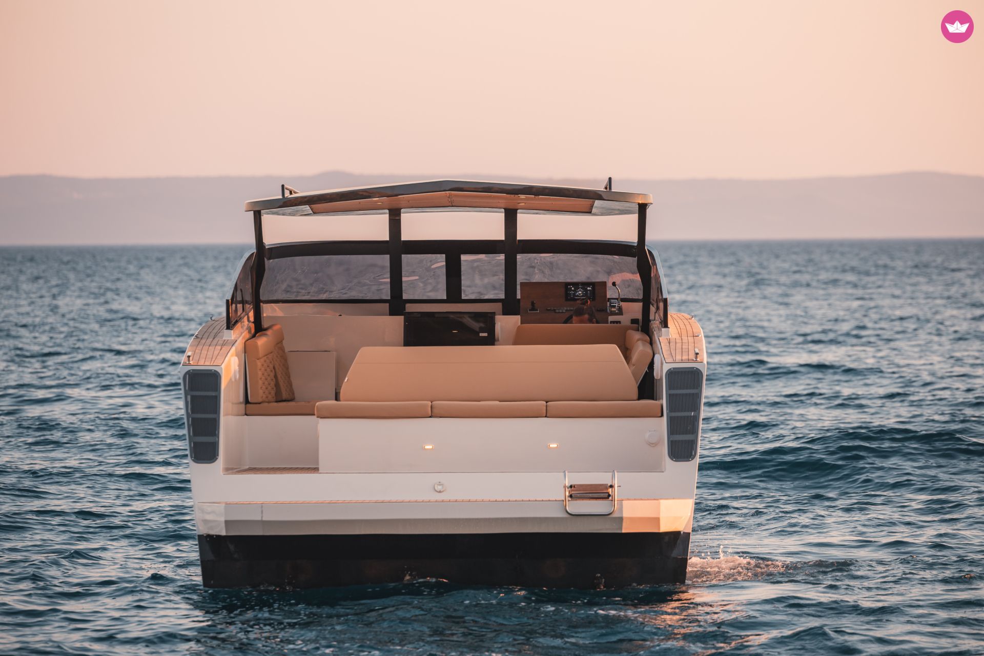 Bateau à moteur FELIX 37 FELIX 37 480cv 3