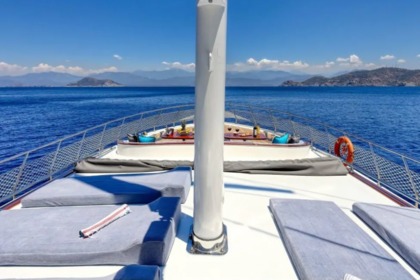 Luxury custom built ketch gulet with a capacity of 10 people