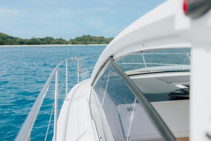 Charter Motorboat Azimut Atlantis 34 Seychelles