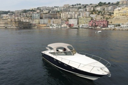 Hyra båt Motorbåt TORNADO YACHT TORNADO 38 FLUSH DECK Neapel