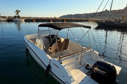 Rental Motorboat Quicksilver Activ 675 Open L'Estaque