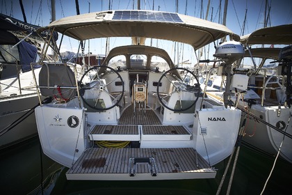 Noleggio Barca a vela Jeanneau Sun Odyssey 349 Zaravecchia