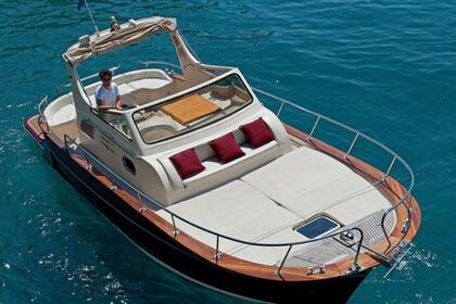 Verhuur Motorboot Maresca Sparviero 850 Sorrento