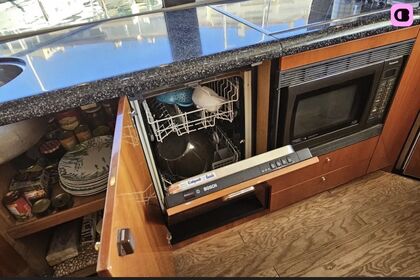 Hyra båt Motorbåt Sunseeker 74 Manhattan Saint-Tropez