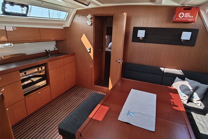 Hyra båt Segelbåt Bavaria Yachtbau Bavaria Cruiser 46 - 4 cab. Punat
