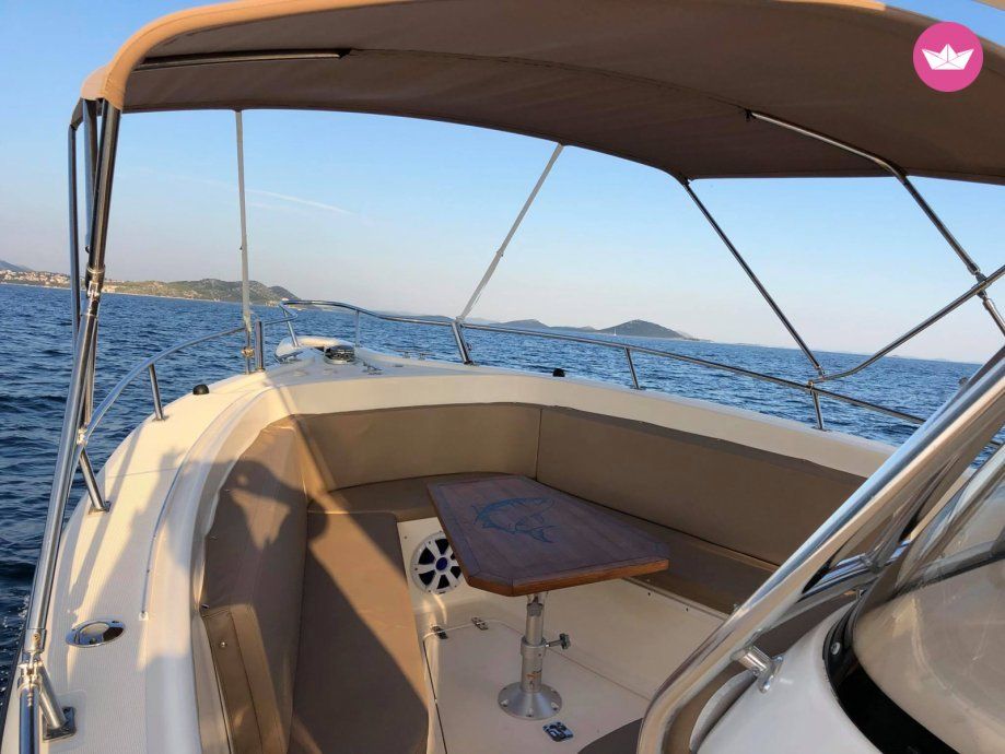 Pursuit 3070Cc in Zadar  