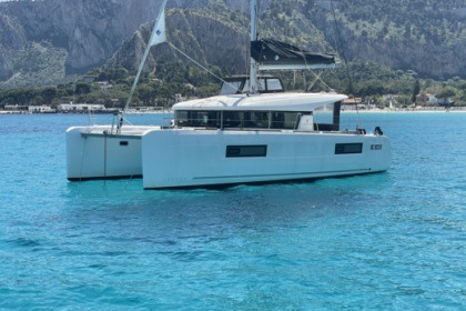 Charter Catamaran LAGOON 40 Palermo