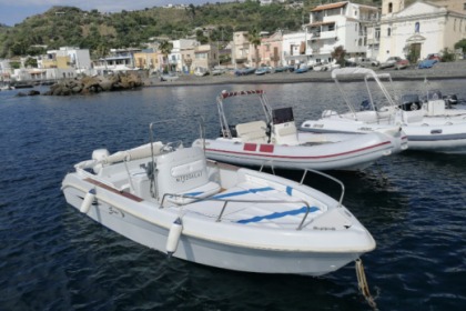 Чартер лодки без лицензии  Saver 5,40 Barca a motore Липари