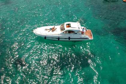 Charter Motorboat Ilver-Petrachi Natante 33 Syracuse