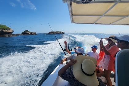 Todomar 38' Boat rental in Panama City, Panama