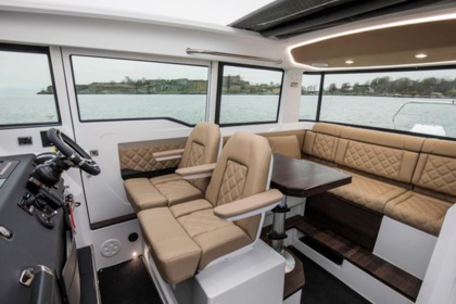 Axopar 37 - Cross Cabin