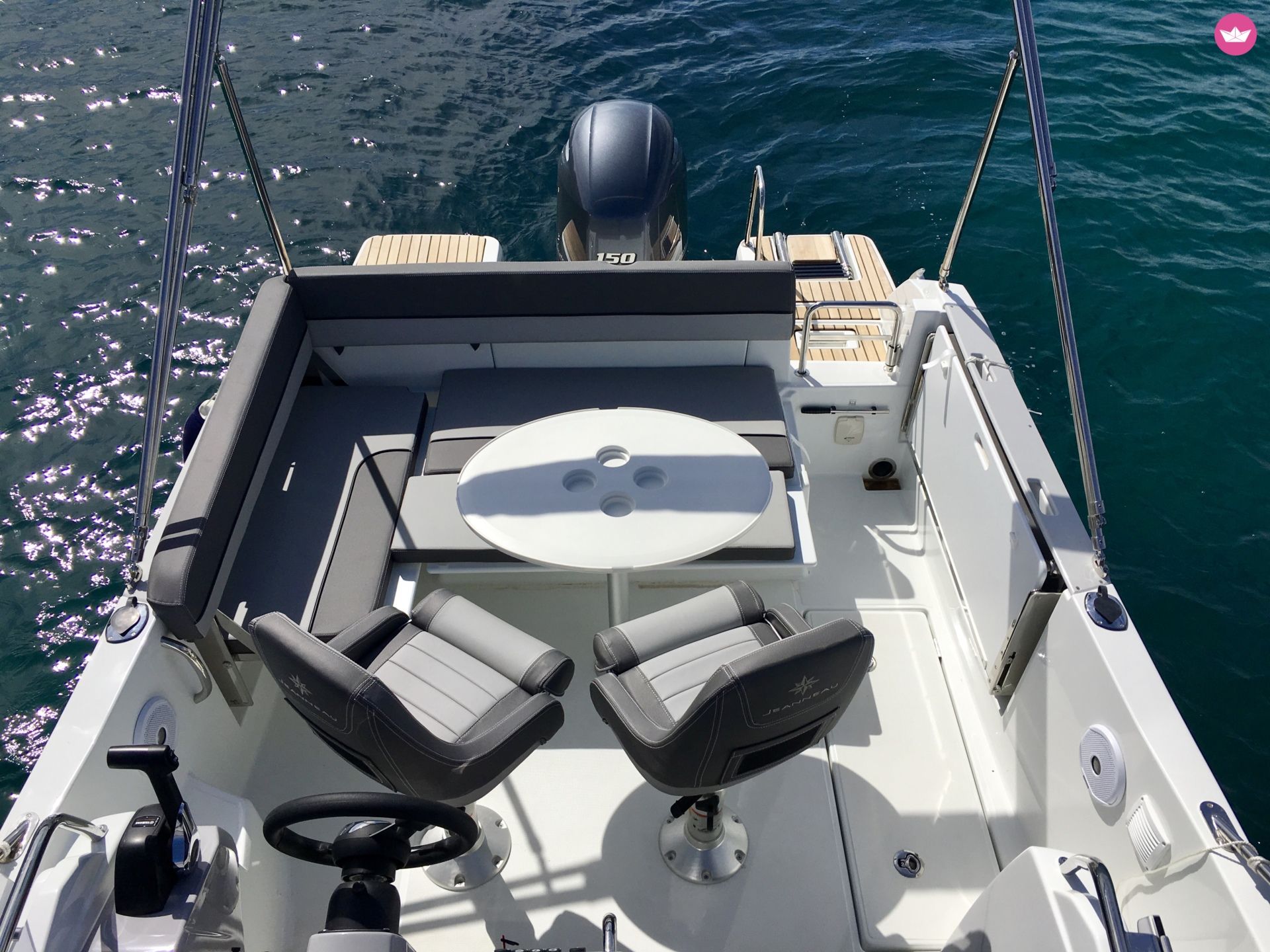 Bateau à moteur Jeanneau Cap Camarat 6.5 Wa Série 3 De 2019 à louer