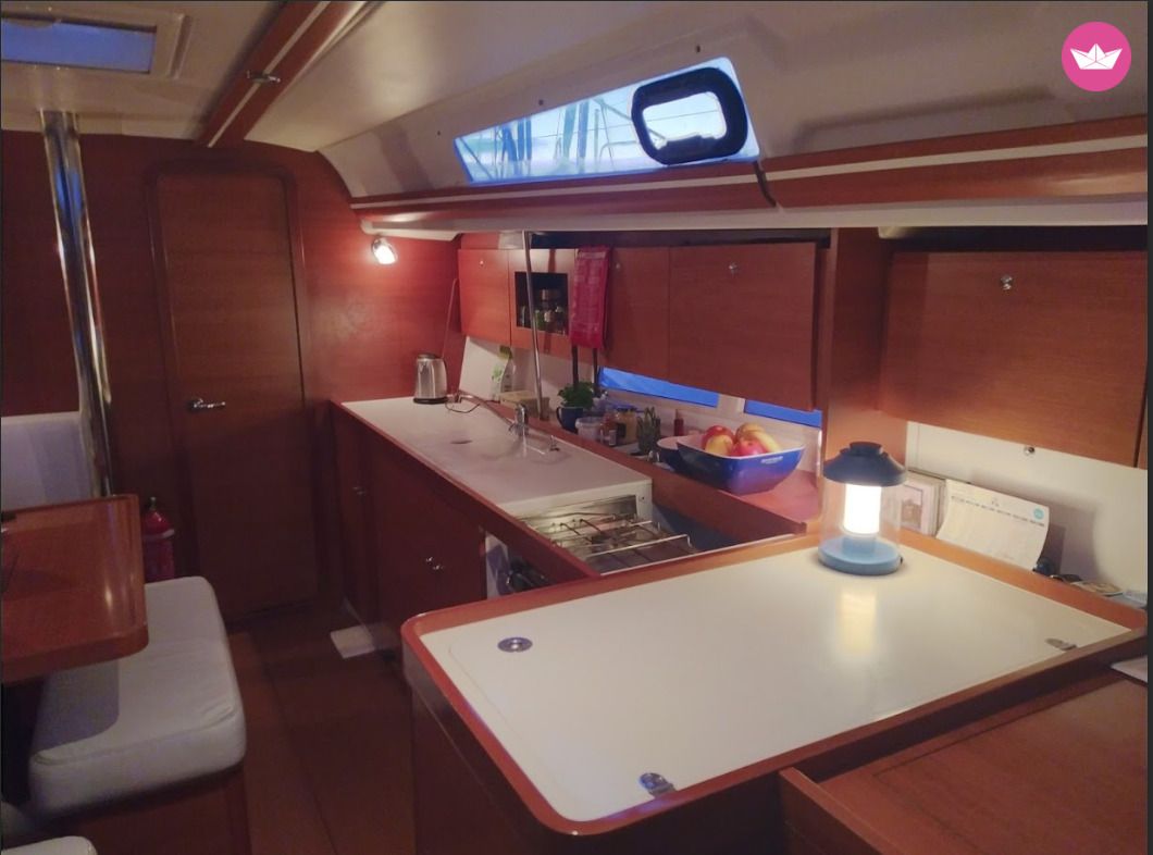 Voilier Dufour 375 Grand Large Camargue. ( version performance ) 11m 7