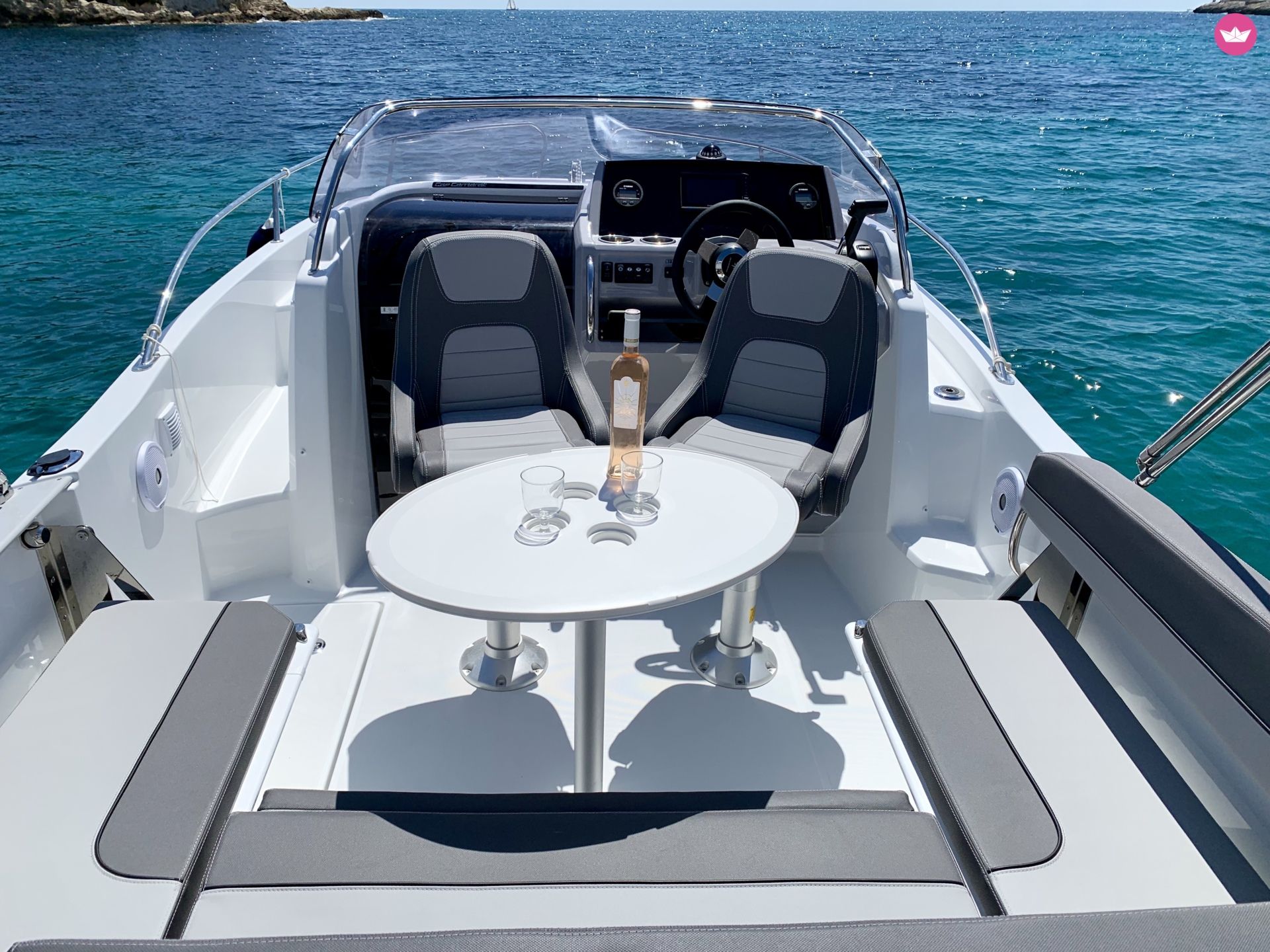 Jeanneau Cap Camarat 6.5 Wa Série 3 De 2019 à Antibes à louer