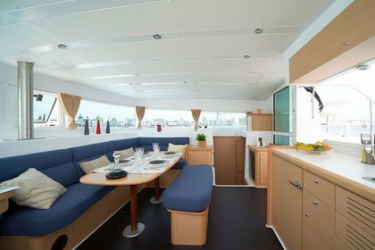 Charter Catamaran Lagoon 42 Portisco