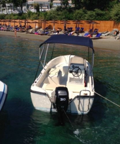 Alquiler Lancha Taylor Made Scíathos