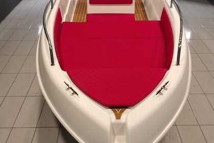 Private Boat-No drive Lincese