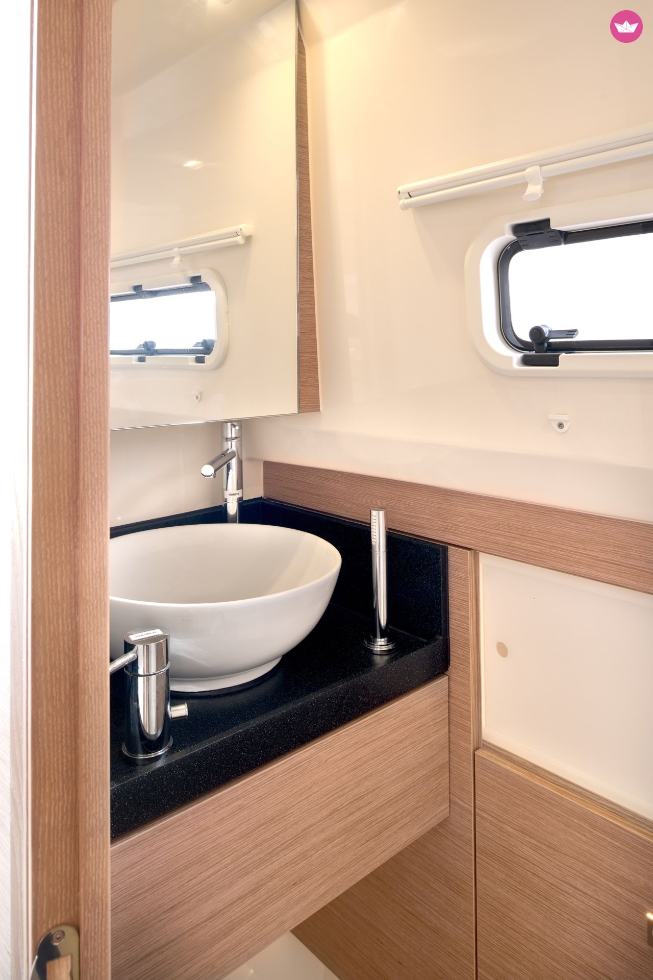 Bateau à moteur Fjord 40 Open 870cv 7