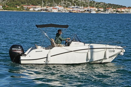 Hire Motorboat Quicksilver 605 Murter