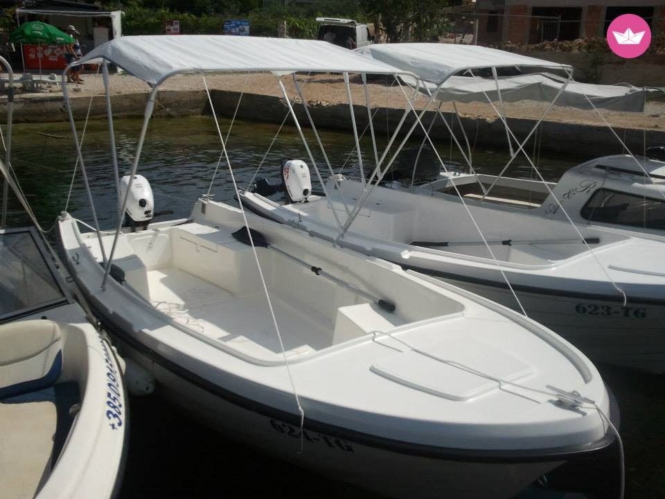 Pasara Ven 501 in Okrug Gornji for hire