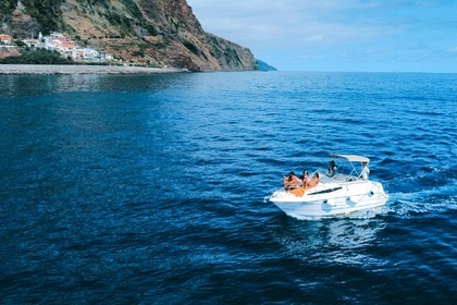 Hire Motorboat Bayliner Ciera 2355 Calheta