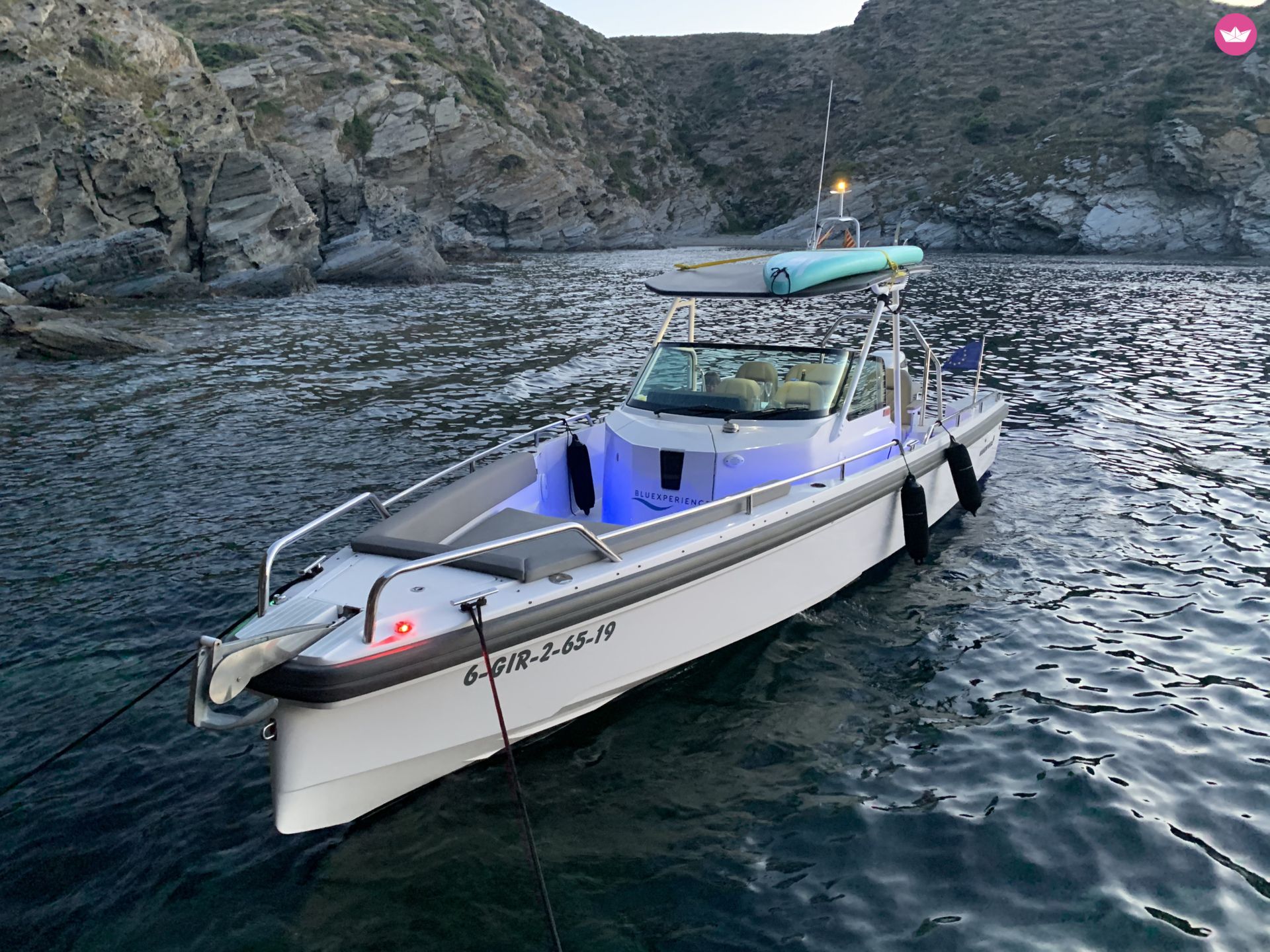 Semi-rigide Axopar 28 T-top 300cv 3
