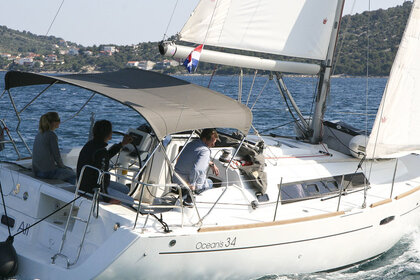 Miete Segelboot Beneteau Oceanis 34.2 Pula