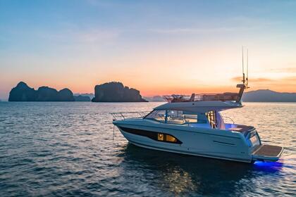 Prestige 420 Fly Motor Yacht