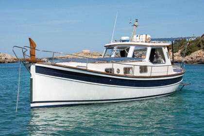 Location Bateau à moteur Menorquin Llaut Fornells