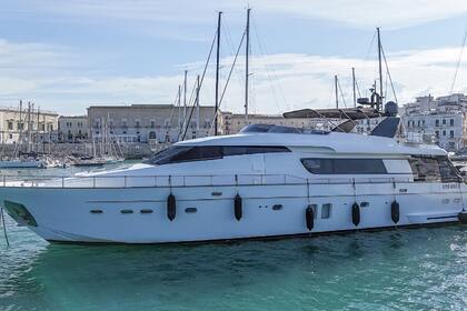 Noleggio Yacht a motore San Lorenzo SL 82 Salerno