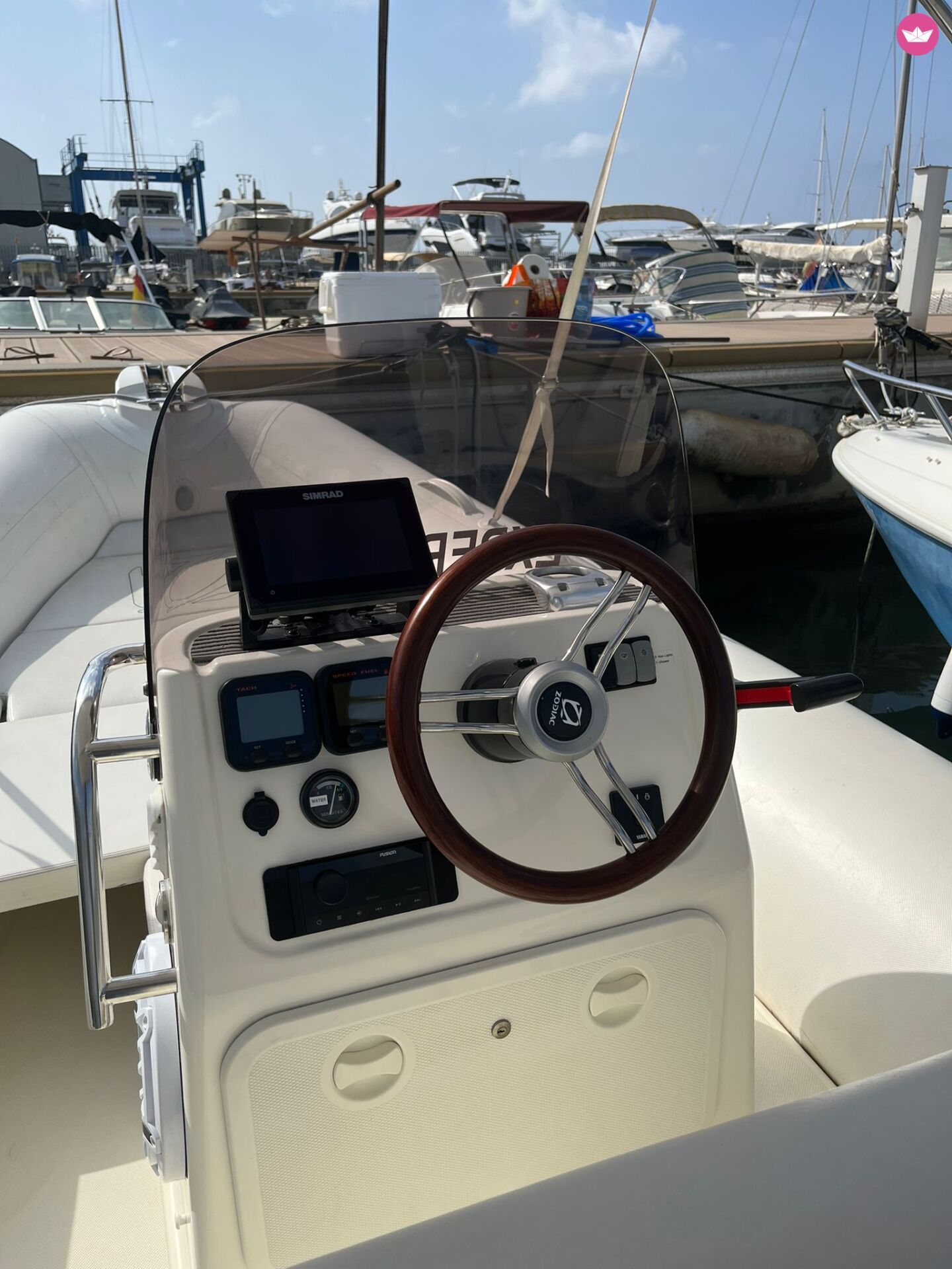 Hyra båt Medline 580