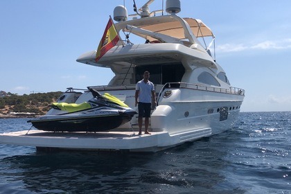 Astondoa 72 en Ibiza